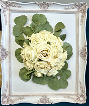 Frame white with white flowers